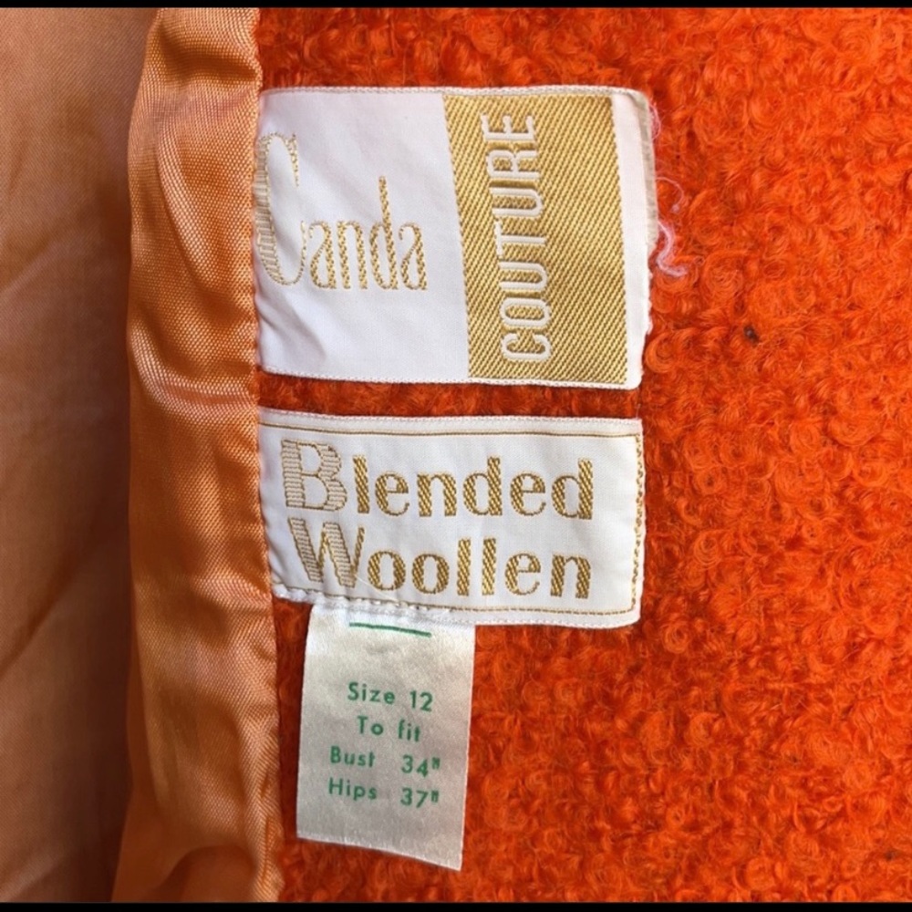 VTG - Orange bouclé Bell coat - Picture 3 of 7